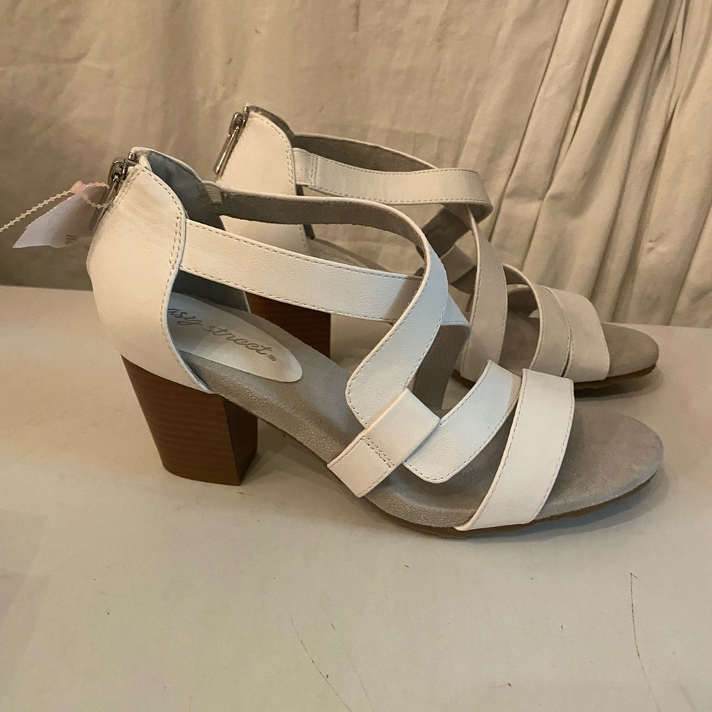 Easy-street white block heel sandals zip up heels size 9 N NWT